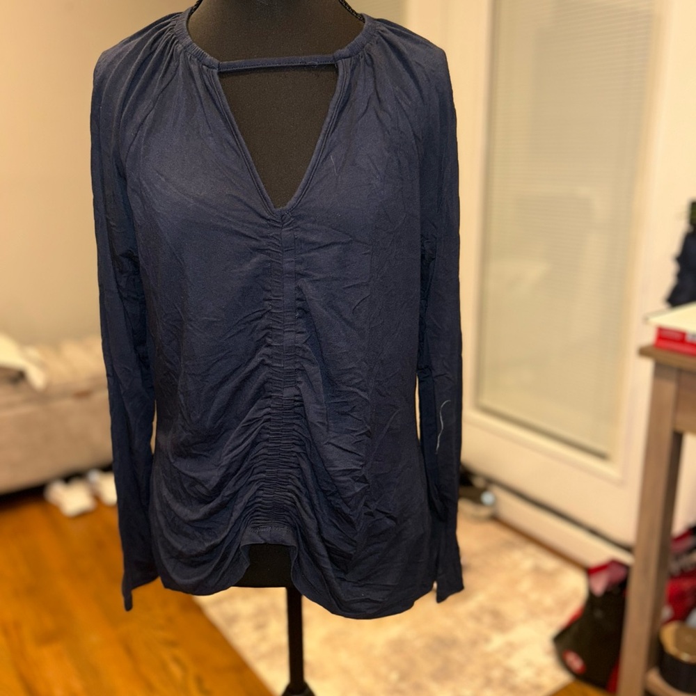 Elegant Navy Blue scrunched top 14/16